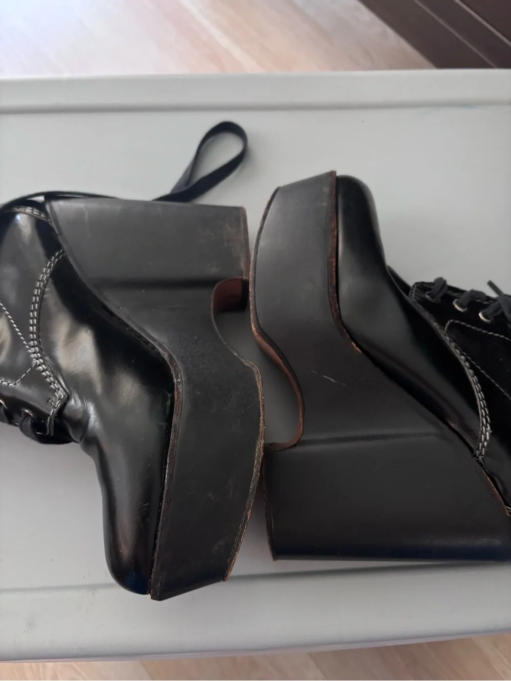 Chloe Runway Doc Boots 39